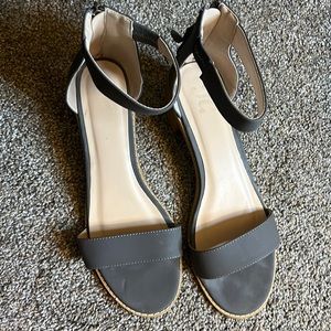 Kitten heel sandal